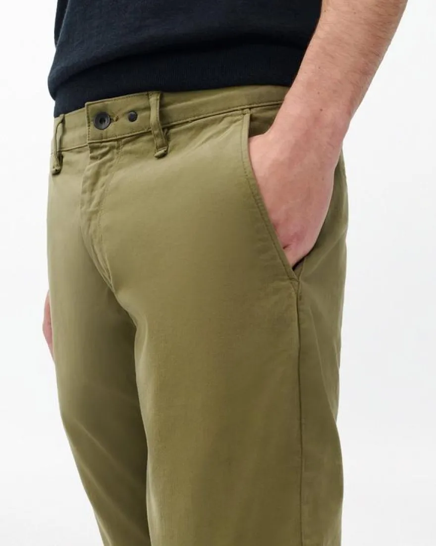 Fit 3 Athletic Chinos