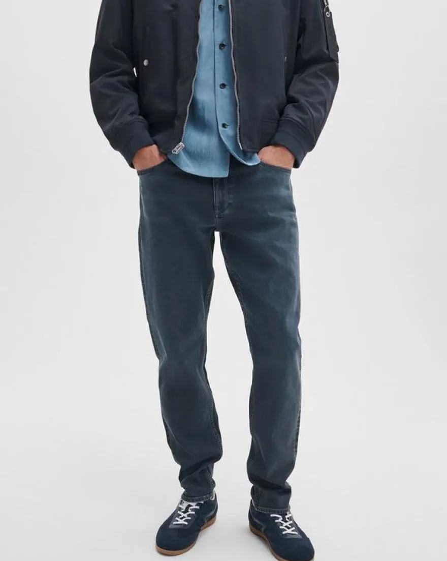 Fit 3 Athletic Jeans