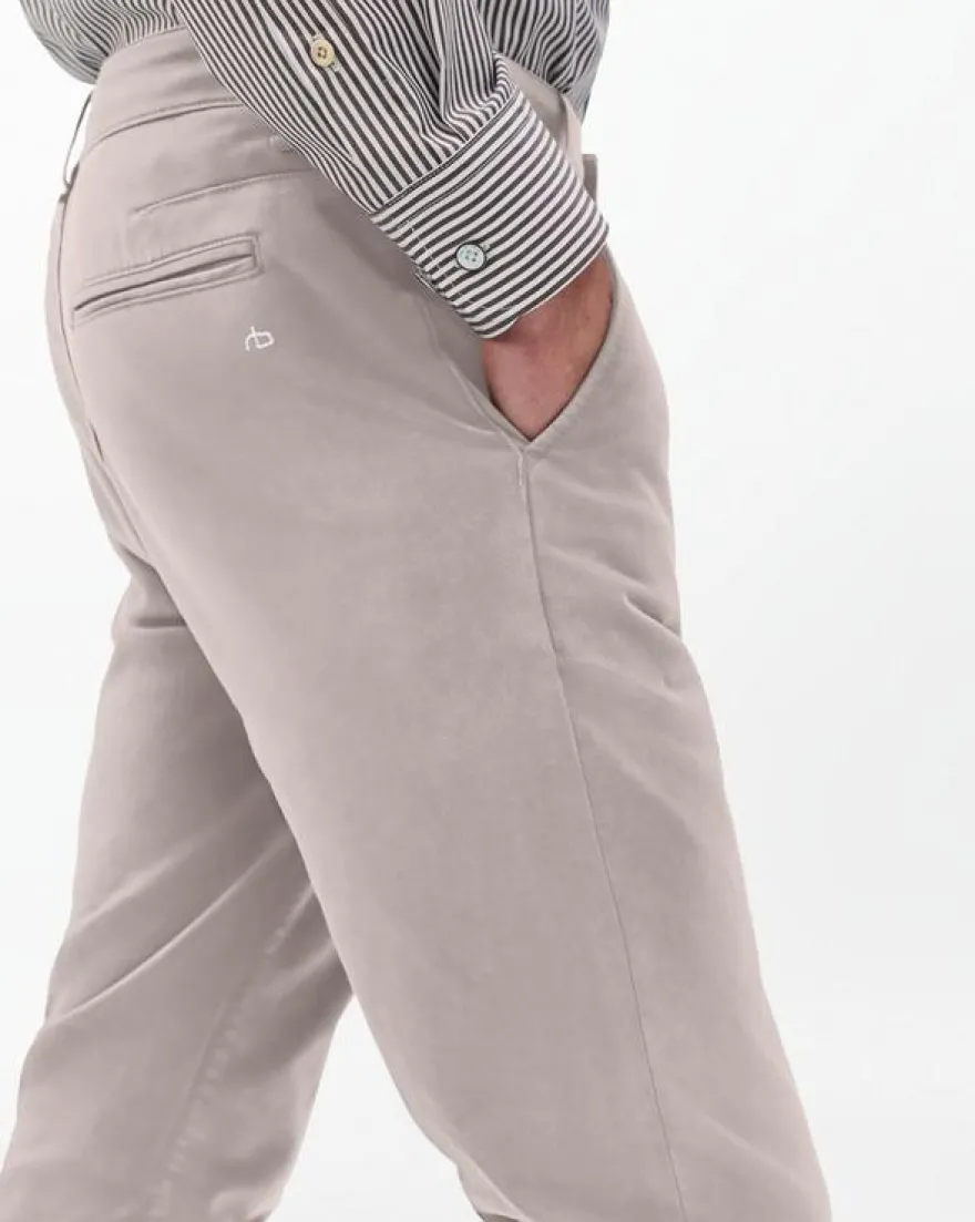 Fit 2 Slim Chinos