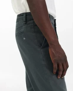 Fit 2 Slim Chinos