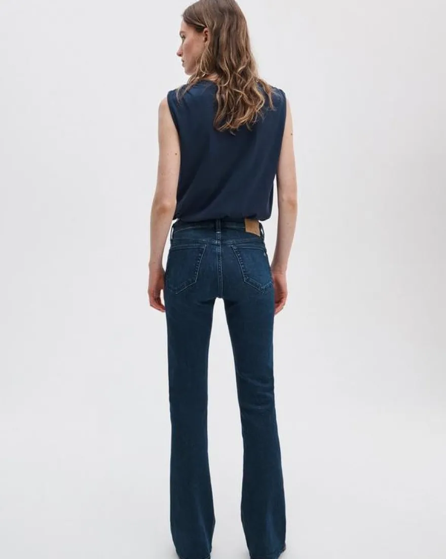 Kinsley Bootcut Jean