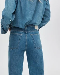 Logan Wide-Leg Jean